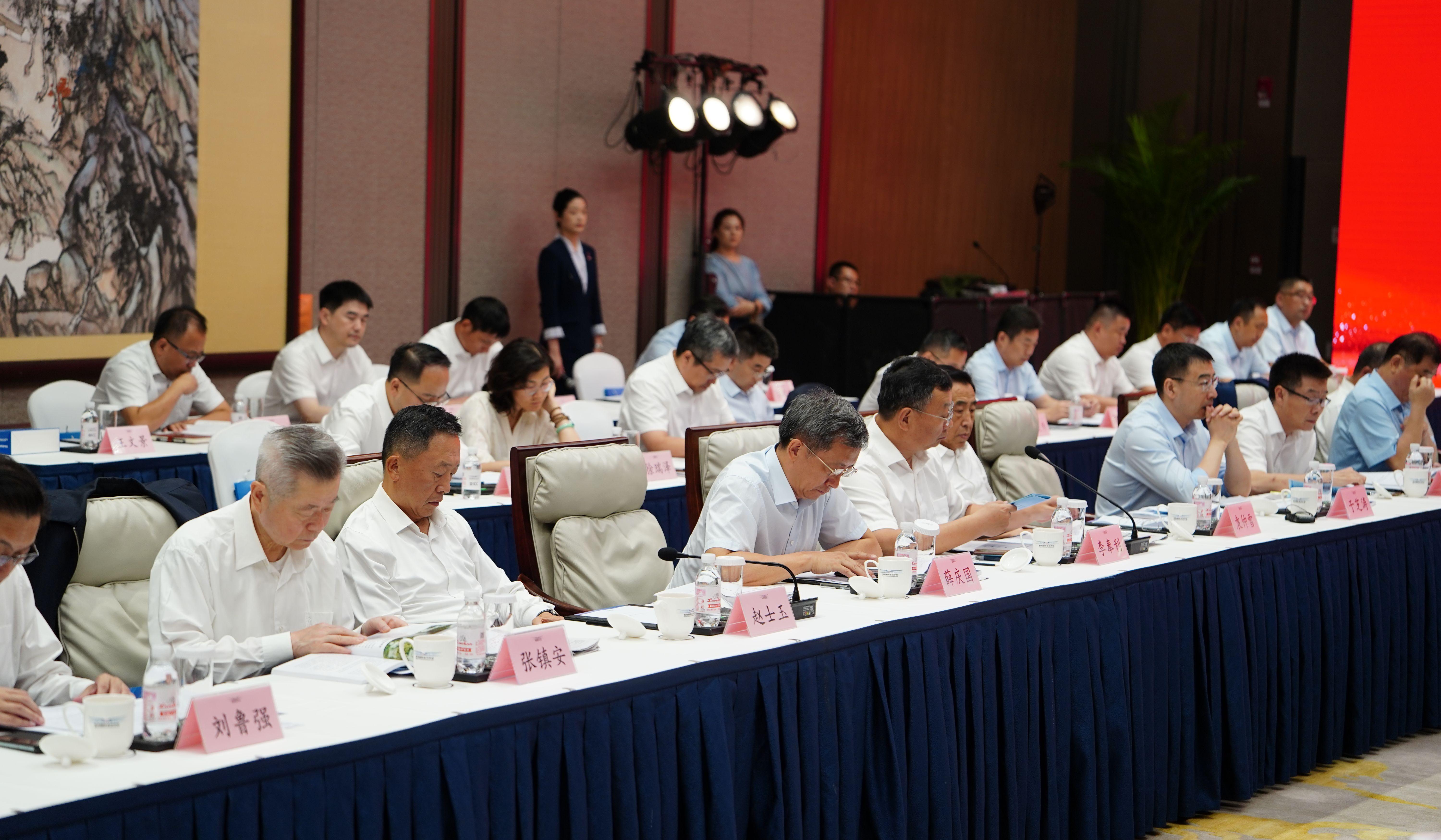 會(huì)場-企業(yè)(1).jpg 會(huì)場-企業(yè)(1).jpg